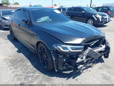 2022 BMW M5