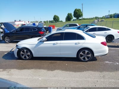 MERCEDES-BENZ E 300