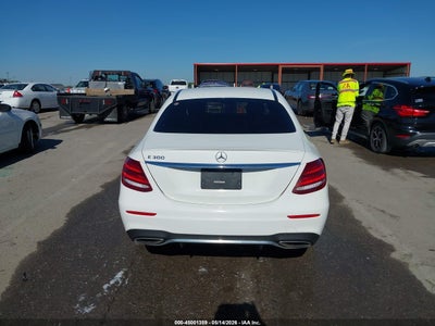 MERCEDES-BENZ E 300