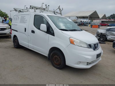 NISSAN NV200