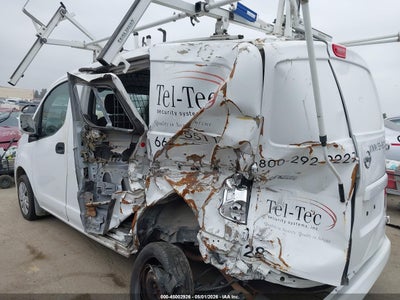 NISSAN NV200