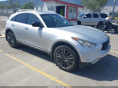 INFINITI QX70