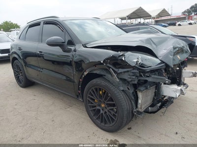 2019 PORSCHE CAYENNE