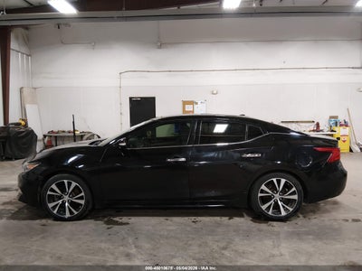 NISSAN MAXIMA