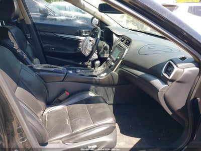 NISSAN MAXIMA