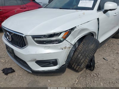 2021 VOLVO XC40 6