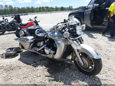2005 Yamaha Xvz13