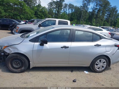 NISSAN VERSA