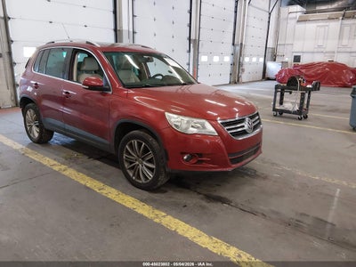 WVGAV7AX7BW000406 VOLKSWAGEN TIGUAN Photo 1