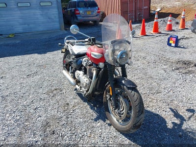 2018 Triumph Motorcycle Bonneville