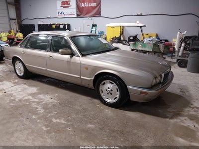 JAGUAR XJ6