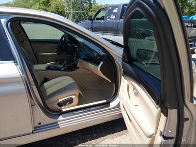 BMW 528I