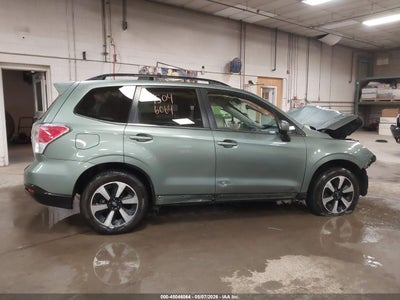2017 SUBARU FORESTER 14