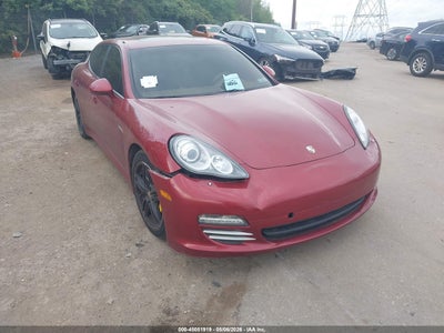 PORSCHE PANAMERA