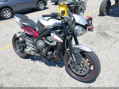 2018 Triumph Motorcycle Street Triple
