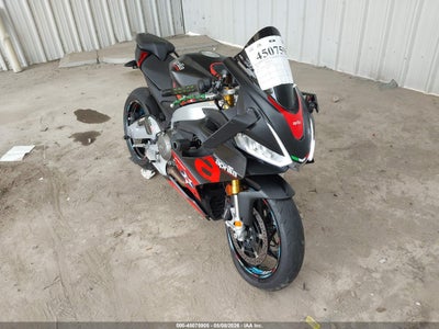 2025 Aprilia Rs