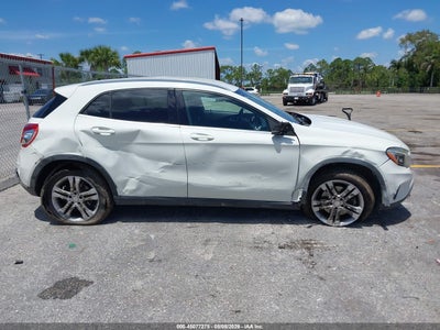 MERCEDES-BENZ GLA 250