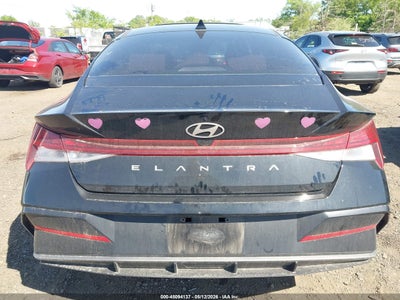 HYUNDAI ELANTRA