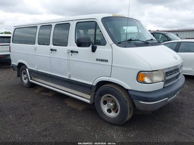 2B4HB25Y8RK131368 DODGE RAM WAGON Photo 1