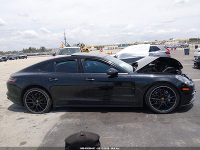PORSCHE PANAMERA