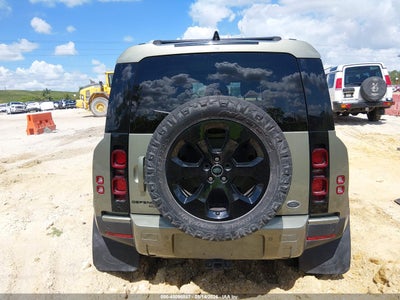 LAND ROVER DEFENDER