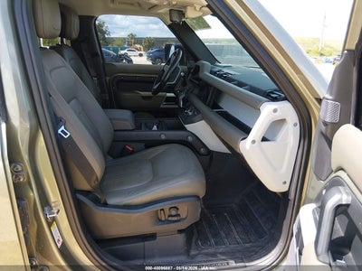 LAND ROVER DEFENDER
