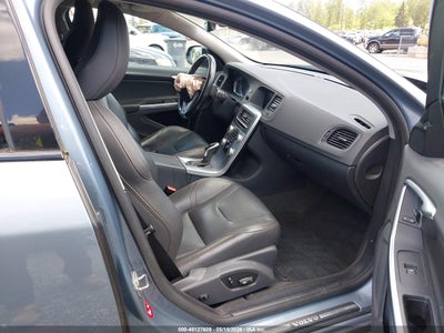 VOLVO V60 CROSS COUNTRY