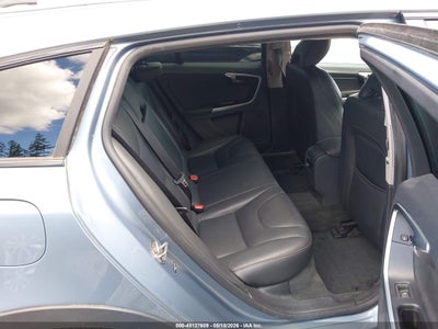 VOLVO V60 CROSS COUNTRY