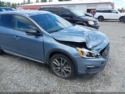 VOLVO V60 CROSS COUNTRY