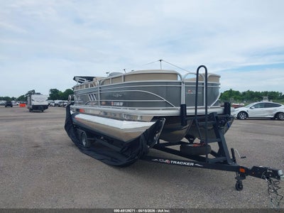 2023 Suntracker Ph30 Pontoon Boat