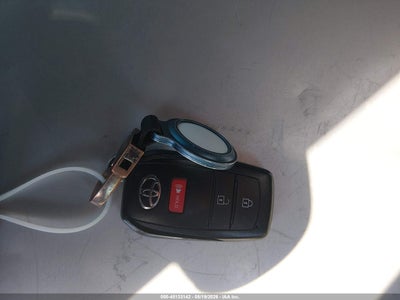 TOYOTA COROLLA CROSS HYBRID