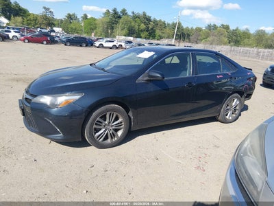 2017 TOYOTA CAMRY SE