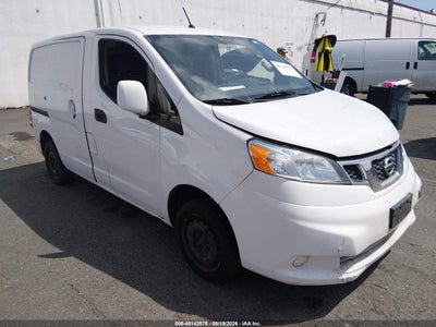NISSAN NV200