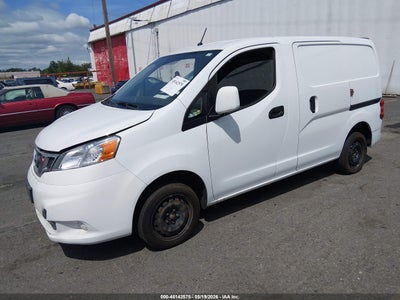 NISSAN NV200
