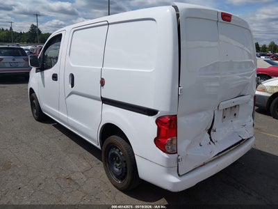NISSAN NV200
