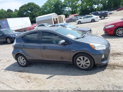 2014 TOYOTA PRIUS C TWO