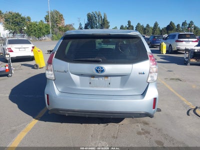 TOYOTA PRIUS V