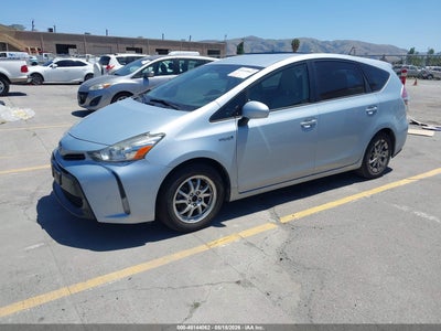 TOYOTA PRIUS V