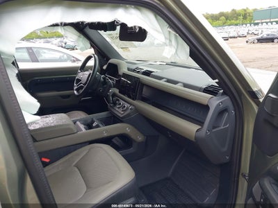 LAND ROVER DEFENDER