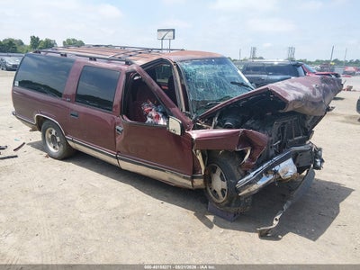1GKEC16K3SJ738579 GMC SUBURBAN Photo 1