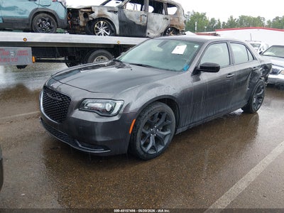 CHRYSLER 300