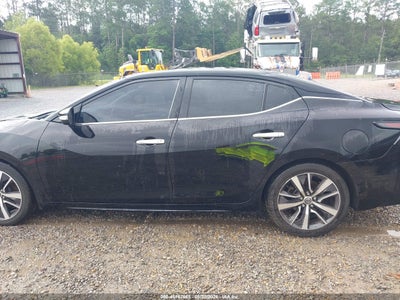 NISSAN MAXIMA