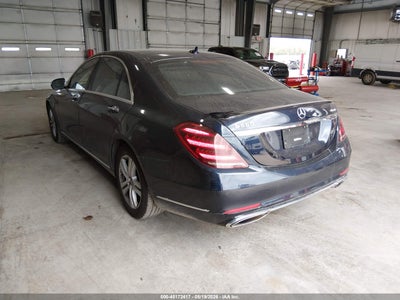 MERCEDES-BENZ S 560