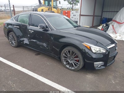 2015 Infiniti Q70