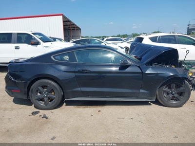 FORD MUSTANG