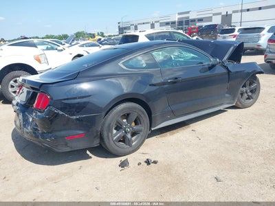 FORD MUSTANG