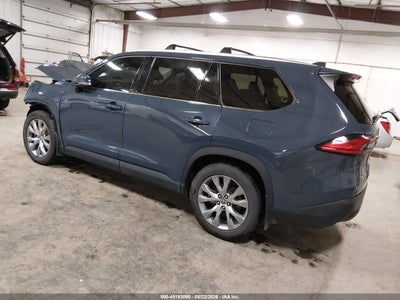 TOYOTA GRAND HIGHLANDER