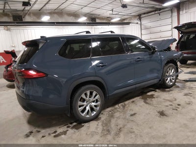 TOYOTA GRAND HIGHLANDER