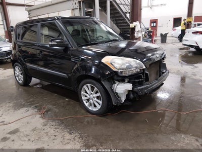 2013 KIA SOUL +