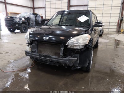 2013 KIA SOUL +